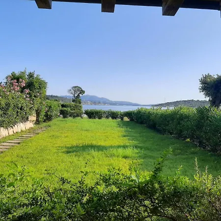 Vakantiehuis Caposchiera Sul Mare Punta Asfodeli
