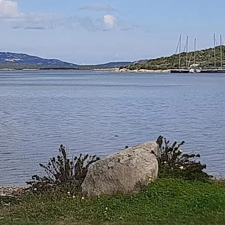Caposchiera Sul Mare Punta Asfodeli Vakantiehuis *