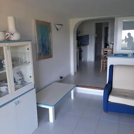 Vakantiehuis Caposchiera Sul Mare Punta Asfodeli *