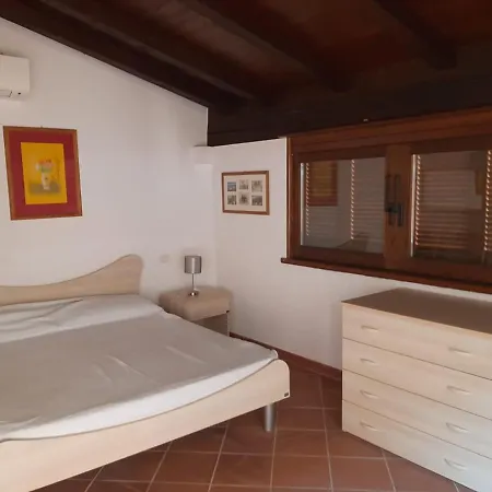 Caposchiera Sul Mare Punta Asfodeli Vakantiehuis