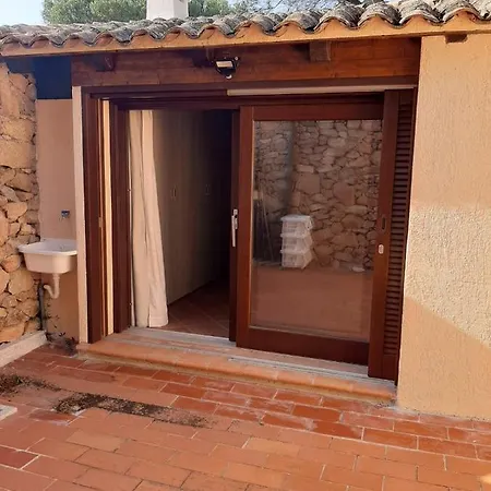 Vakantiehuis Caposchiera Sul Mare Punta Asfodeli *
