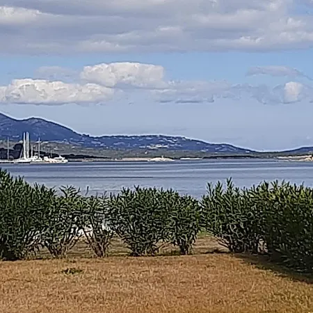 Vakantiehuis Caposchiera Sul Mare Punta Asfodeli *